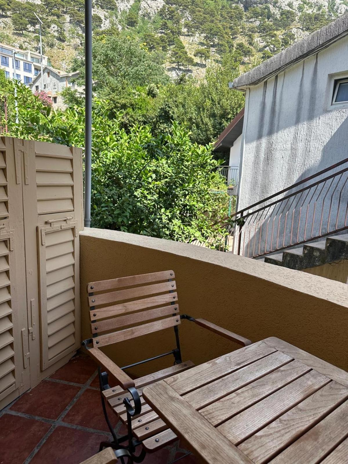 Themis Apart Hotel Kotor Exterior foto
