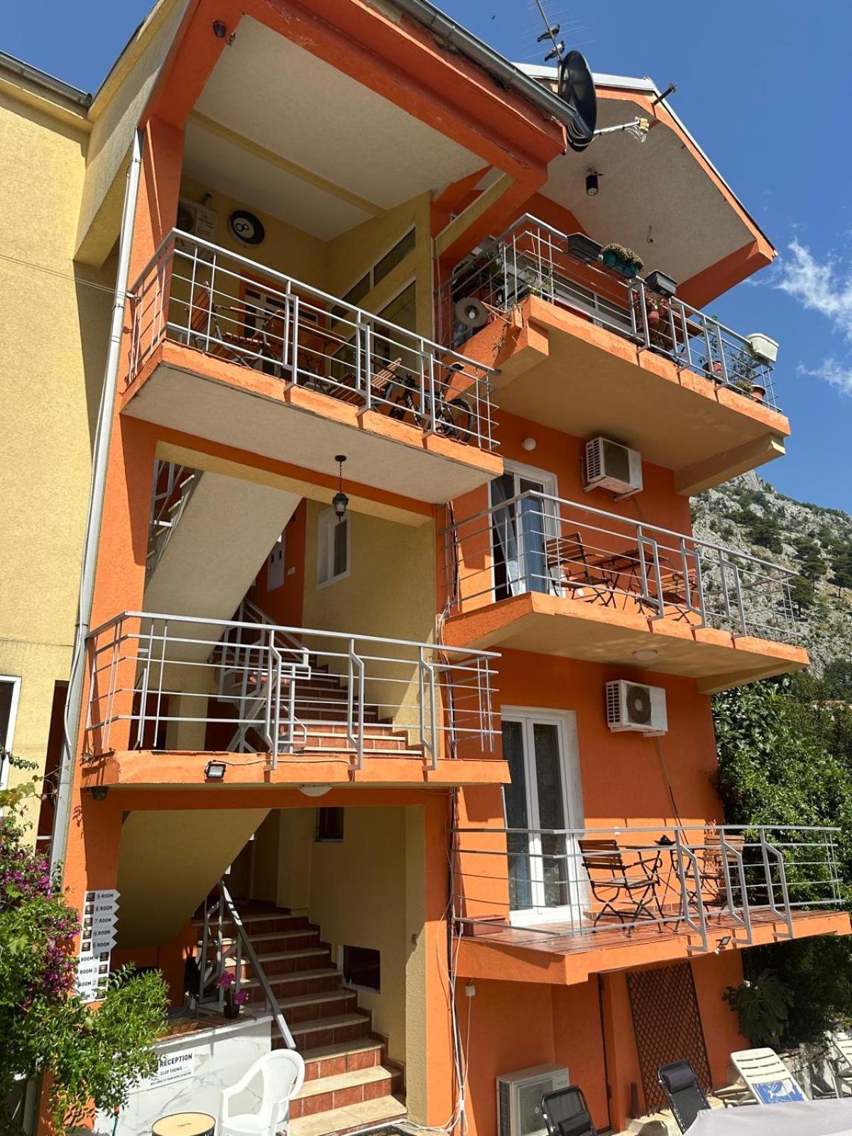 Themis Apart Hotel Kotor Exterior foto